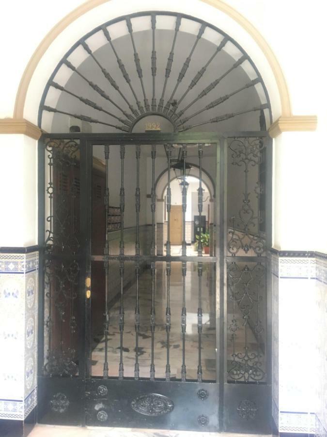 Hispalis Puerta Carmona Sevilla Exterior foto